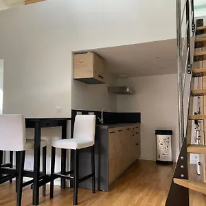  Appartement Atypique Et Fraichement Renove